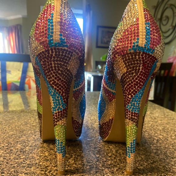 “STEVE MADDEN” Dyvinal Rainbow Platform Stiletto Heels - Picture 6 of 13